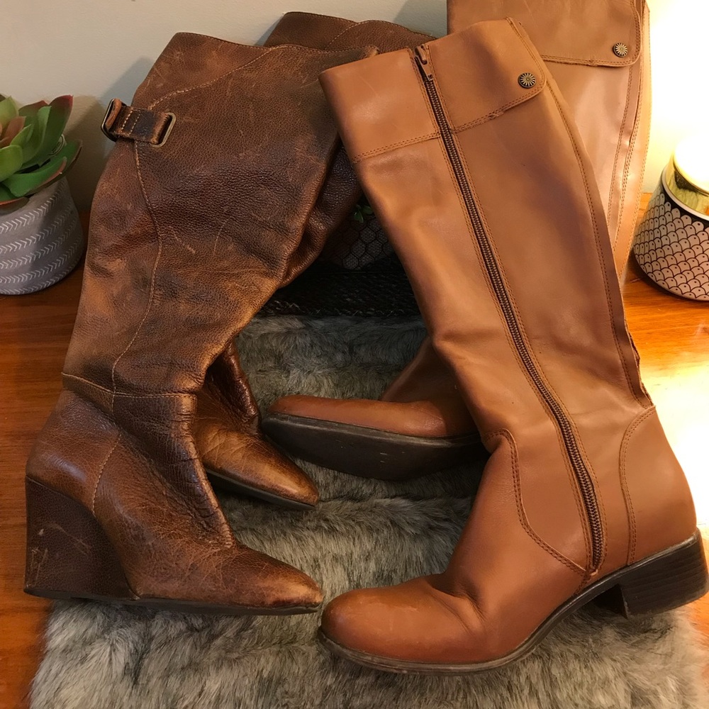 Pair of Tan Riding Boots - Picture 2 of 8